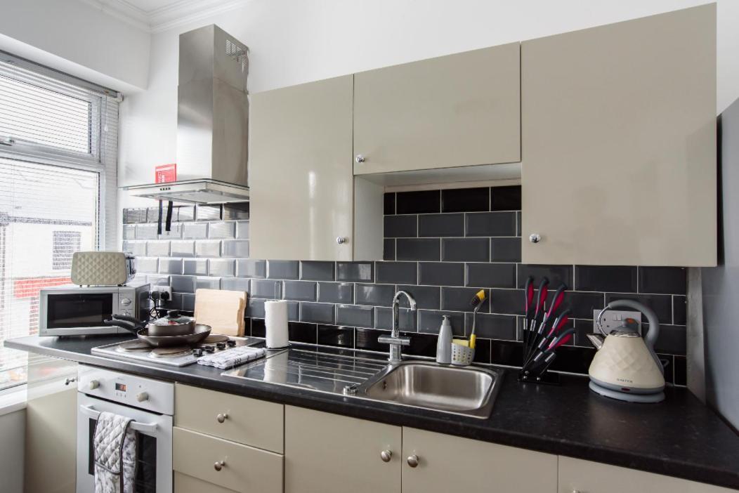Salisbury Road By Promise * Cardiff